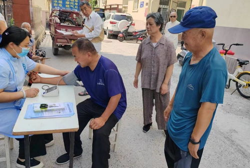 關(guān)愛老年健康，守護(hù)安全生活——?dú)v下二院歷山東路社區(qū)衛(wèi)生服務(wù)站開展老年人防跌倒健康教育咨詢活動(dòng)